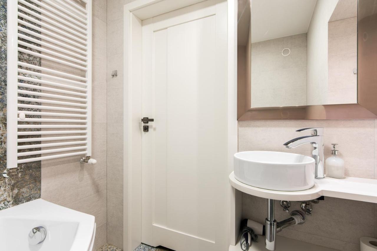Luxury Apartments Old Town Topolowa クラクフ エクステリア 写真